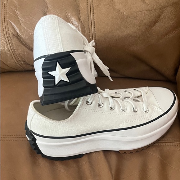 NWOT Converse Women's White Platform Sneakers with Black Accents - Picture 3 of 5